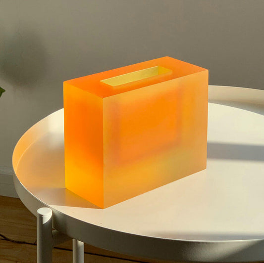 vasePLACE IN PLACE 透明漸層方形樹脂花瓶WĒNDĀO