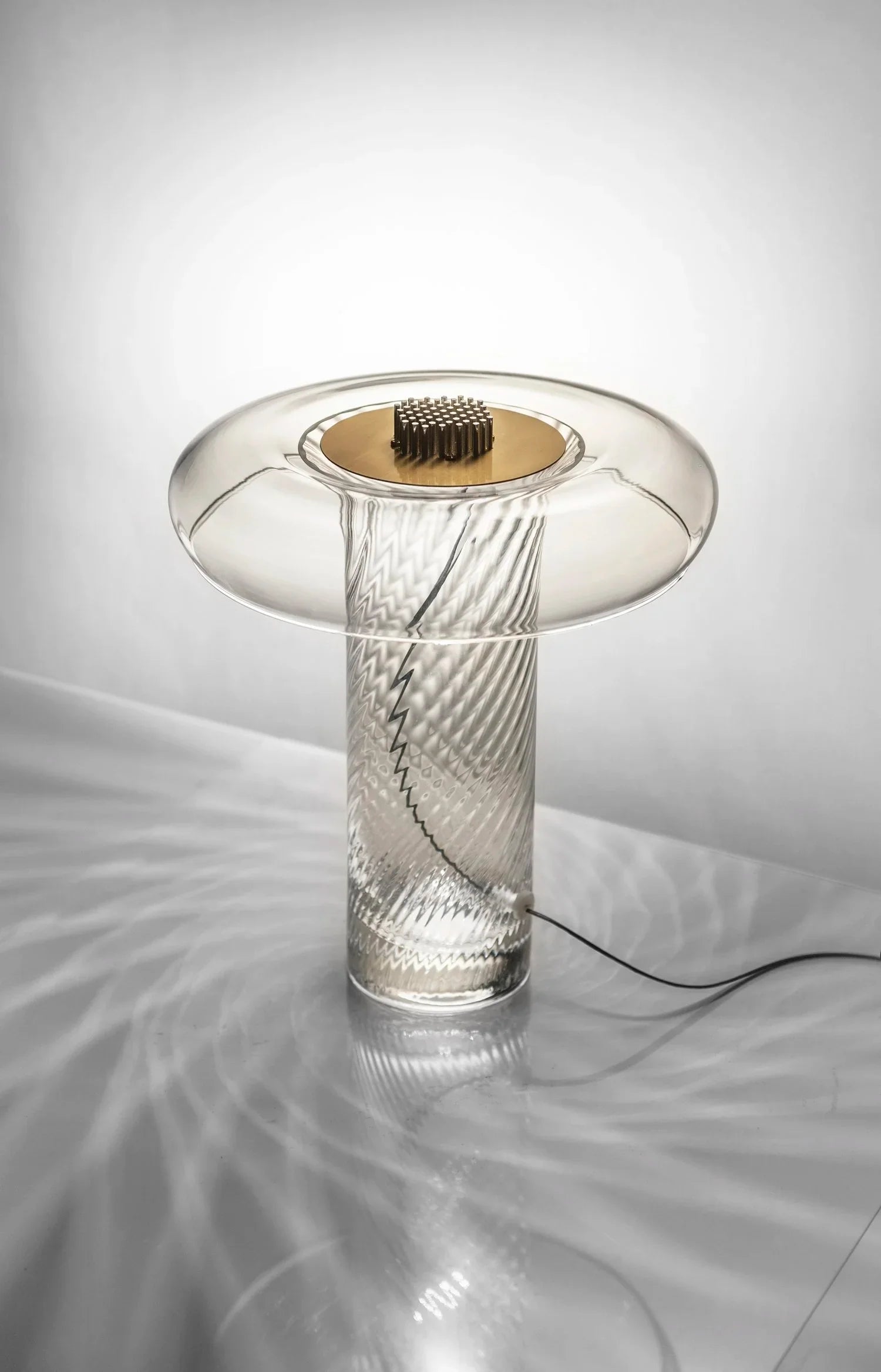 circinii-glass-talbe-lamp